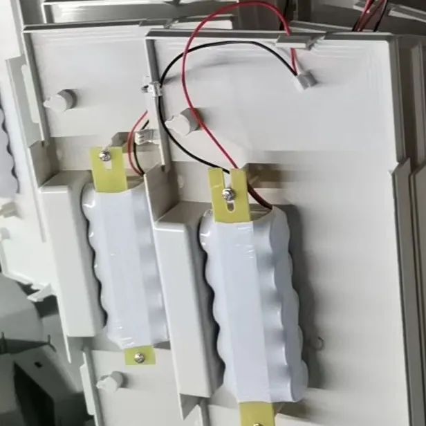 Lumière de signalisation de sortie d'urgence de sécurité LED avec 8W IP65 étanche à l'eau batterie au lithium mur montée ABS PC haute luminosité 4