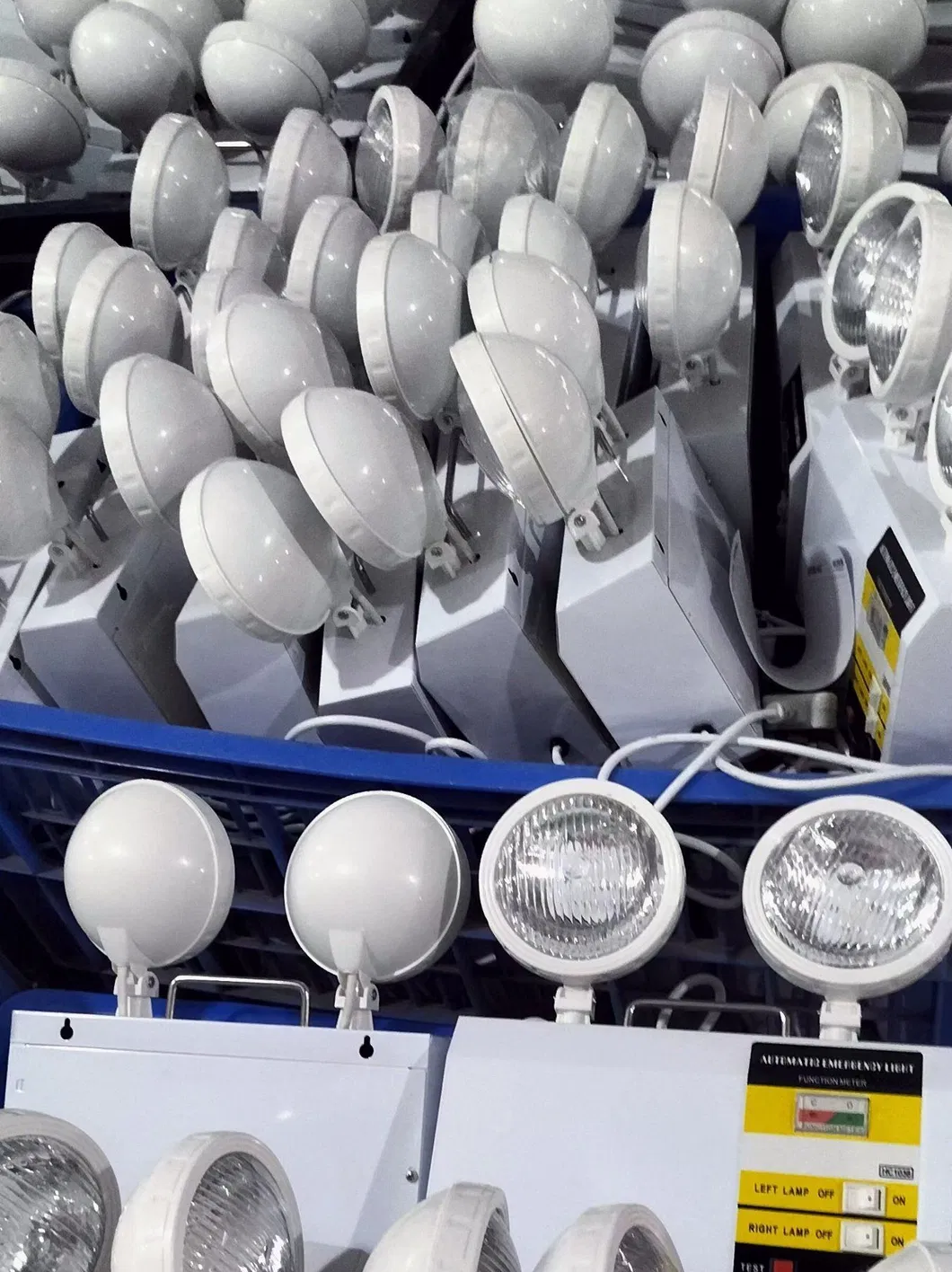 Lampe de secours rechargeable à LED à deux têtes pour école, hôtel, sous-sol et lieux publics 14