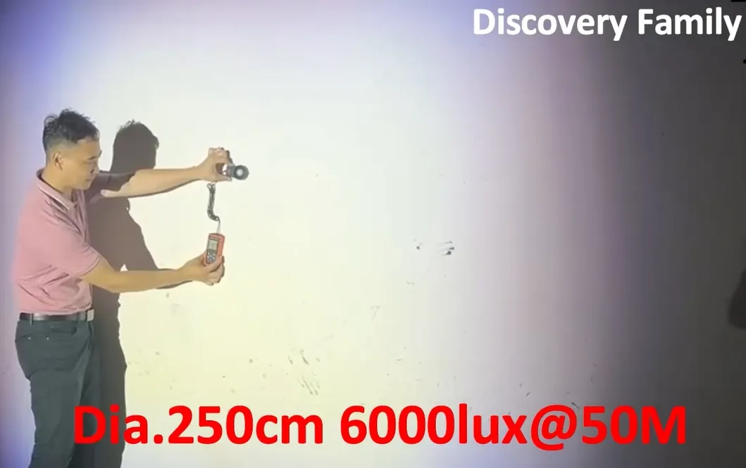 LED Spot Search Light 200W 300W IP66 Anti-corrosion en acier imperméable à l'eau 1000m 3000m Navires de mer Navires de mer Navires de recherche et de sauvetage à distance 1