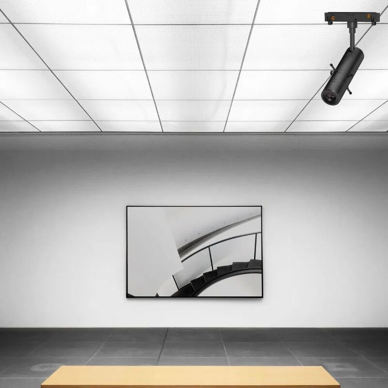 Dynamic Zoom 15° -36° Gobo Projector Contour Spotlight LED Track Light with Tridonic Driver for Flexible Lighting Applications